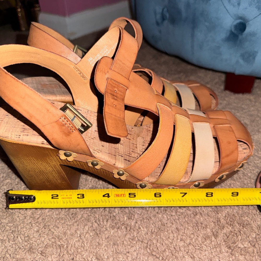 Heels - Picture 6 of 6